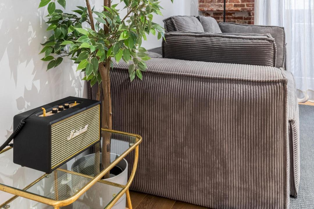 2 Bedrooms 1 Bathroom Furnished - Centro - Equipped & Stylish - Minty Stay Madrid Bagian luar foto